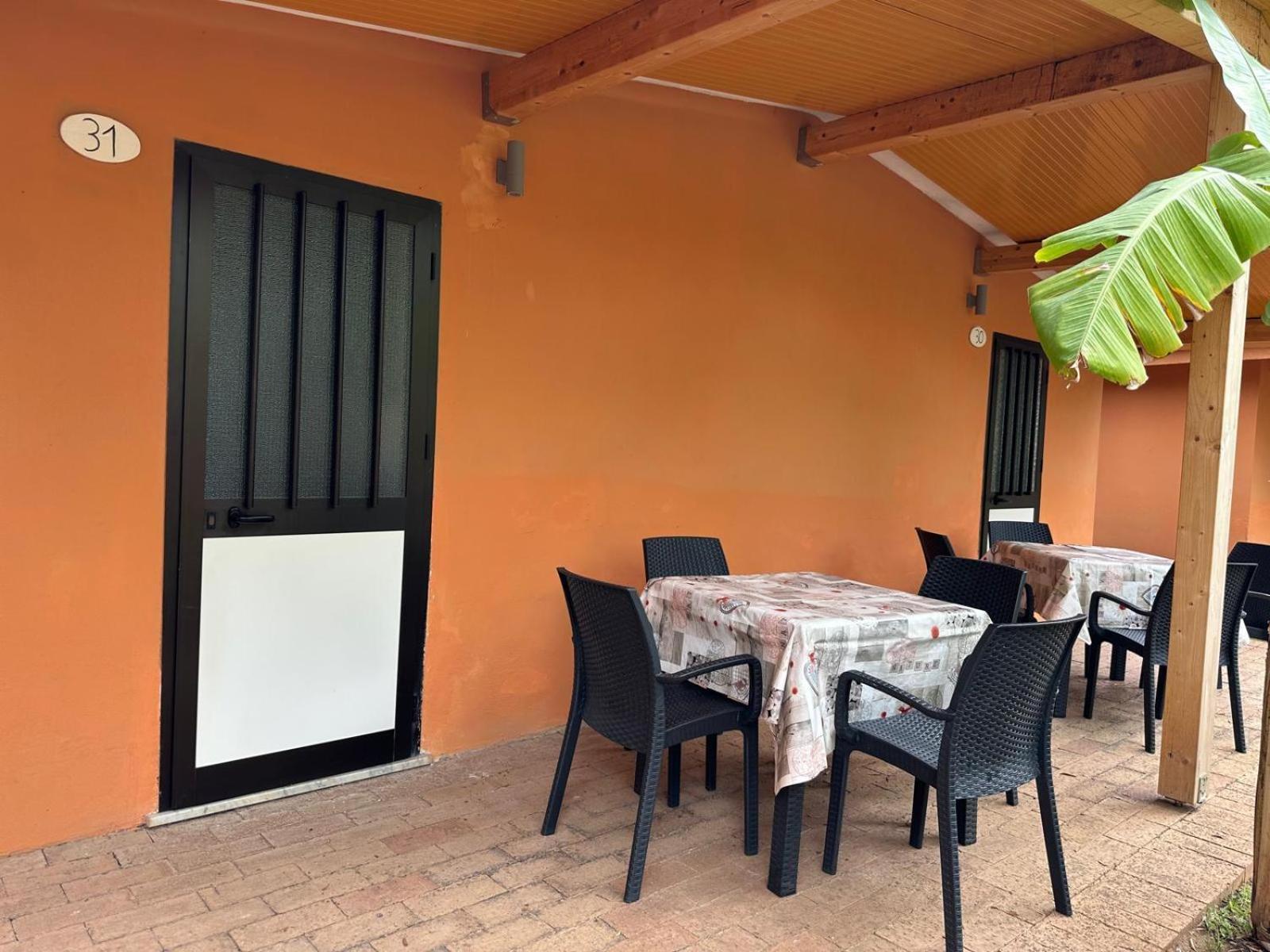 Villaggio Alberghiero Da Pepe มารีนาดีกาเมโรตา ภายนอก รูปภาพ